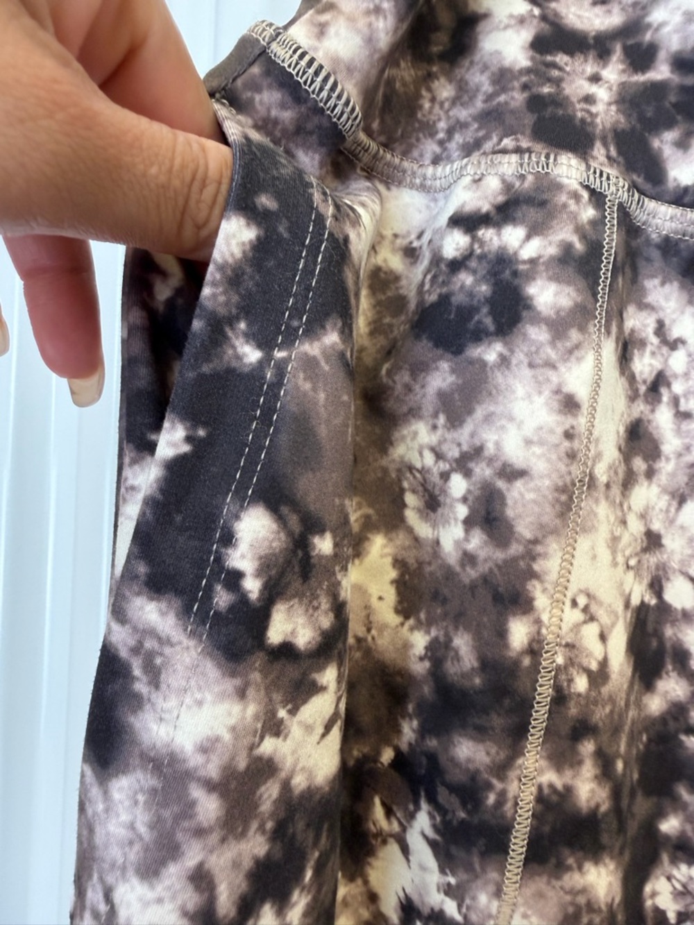 Athleta Salutation Jogger‎ XL Tie Dye Neutral High Rise Pockets Athleisure Pants - Picture 5 of 6